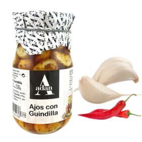 Eingelegter Knoblauch mit Chili