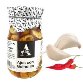 Eingelegter Knoblauch mit Chili